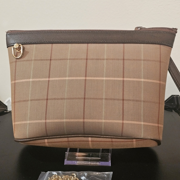 Burberrys nova check bag pouch/crossbody with COA - Picture 2 of 5